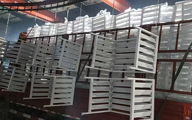 金屬空調(diào)護(hù)欄生產(chǎn)廠家